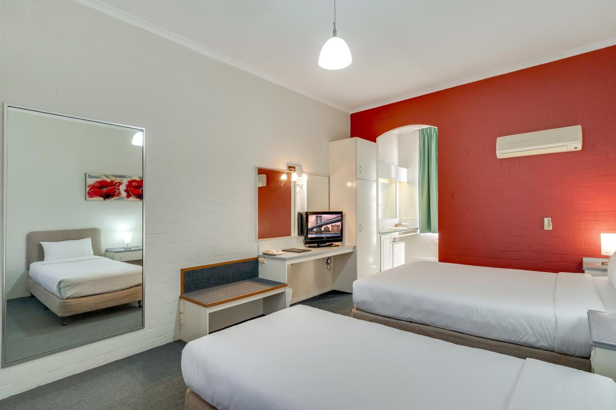 Prince Of Wales Hotel Wagga Wagga Exteriör bild