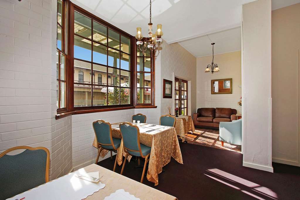 Prince Of Wales Hotel Wagga Wagga Exteriör bild